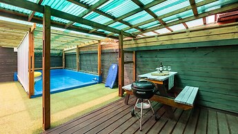 Boryeong Hiddenvillage Dokchae Poolvilla