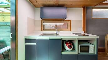 Boryeong Hiddenvillage Dokchae Poolvilla