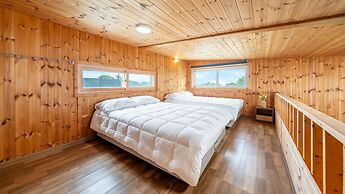 Boryeong Hiddenvillage Dokchae Poolvilla