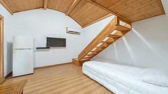 Boryeong Hiddenvillage Dokchae Poolvilla