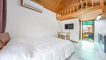 Boryeong Hiddenvillage Dokchae Poolvilla