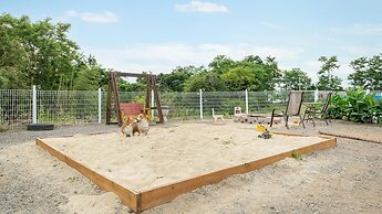 Boryeong Hiddenvillage Dokchae Poolvilla