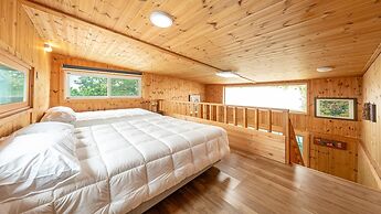 Boryeong Hiddenvillage Dokchae Poolvilla