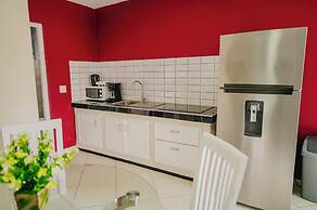 Elegant 1-bedroom Apartment 3 km From Eagle Beach