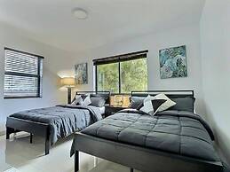 Oasis Style Jacuzzi Glamping gym Parking bbq Secure