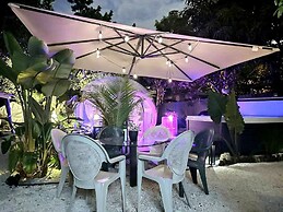 Oasis Style Jacuzzi Glamping gym Parking bbq Secure