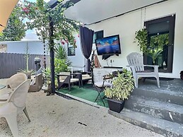 Oasis Style Jacuzzi Glamping gym Parking bbq Secure