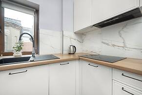 Wroclaw Center Apartment by Renters