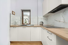 Wroclaw Center Apartment by Renters