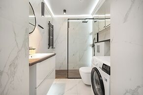 Wroclaw Center Apartment by Renters