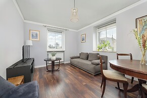 Wroclaw Center Apartment by Renters