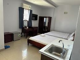 Hoang Tay 2 Hotel by Bay Luxury