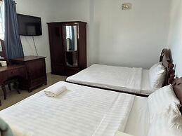 Hoang Tay 2 Hotel by Bay Luxury