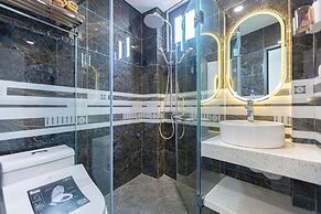 LUMI Hotel & Apartment