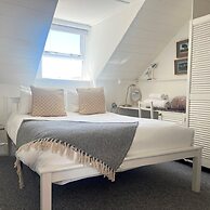 Charming 2 Bed House Central Penzance