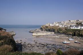 Cribba Port Isaac 3 bed 2 Parking Stunning Views
