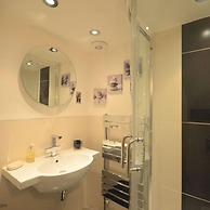 Stunning Views Central Whitby Parking