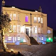 Stunning Views Central Whitby Parking