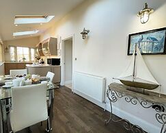 Stunning Views Central Whitby Parking