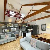 Stylish Tasteful 2bed 2bath Central Townhouse