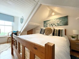 Penzance Charming Family Home 3 bed 2 Bathrooms