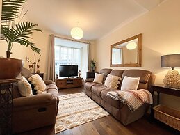 Penzance Charming Family Home 3 bed 2 Bathrooms