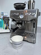 The Vicarage Newlyn 1 Bed River View Parking