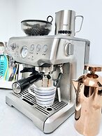 The Vicarage Newlyn 1 Bed River View Parking