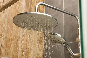 The Vicarage Newlyn 1 Bed River View Parking