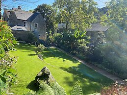 The Vicarage Newlyn 1 Bed River View Parking