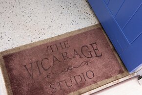 The Vicarage Newlyn 1 Bed River View Parking