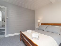 Bright Cheerful 2bed Maisonette Central Penzance