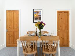 Bright Cheerful 2bed Maisonette Central Penzance