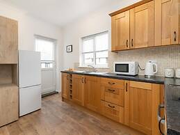 Bright Cheerful 2bed Maisonette Central Penzance