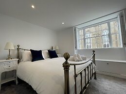 Breathtaking Views on Historical Street- Central