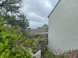 Cosy Cottage Marazion Central With Parking