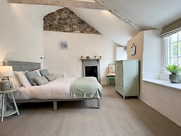 Cosy Cottage Marazion Central With Parking