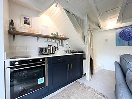 Cosy Cottage Marazion Central With Parking