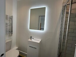 Spacious 5 Bed House Close to Seafront Penzance