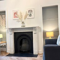 Spacious 5 Bed House Close to Seafront Penzance