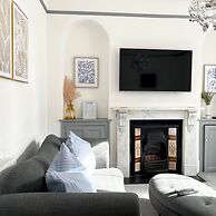 Spacious 5 Bed House Close to Seafront Penzance