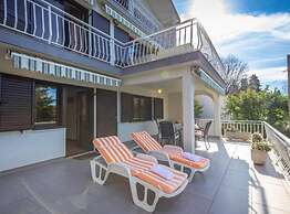 Apartments Villa Mirna