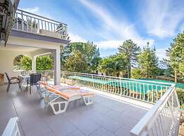 Apartments Villa Mirna