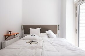 Beach Gardens 46 by Daniel&Jacob's