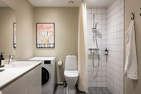 Beach Gardens 46 by Daniel&Jacob's