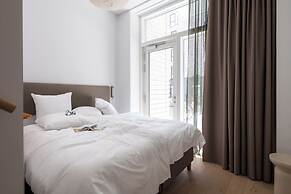 Beach Gardens 46 by Daniel&Jacob's