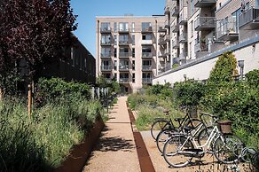 Beach Gardens 46 by Daniel&Jacob's