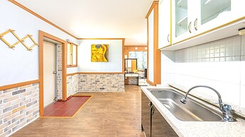 Ganghwado Byeolbatjigi Pension