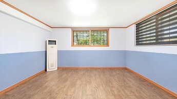 Ganghwado Byeolbatjigi Pension