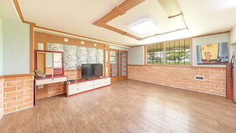 Ganghwado Byeolbatjigi Pension